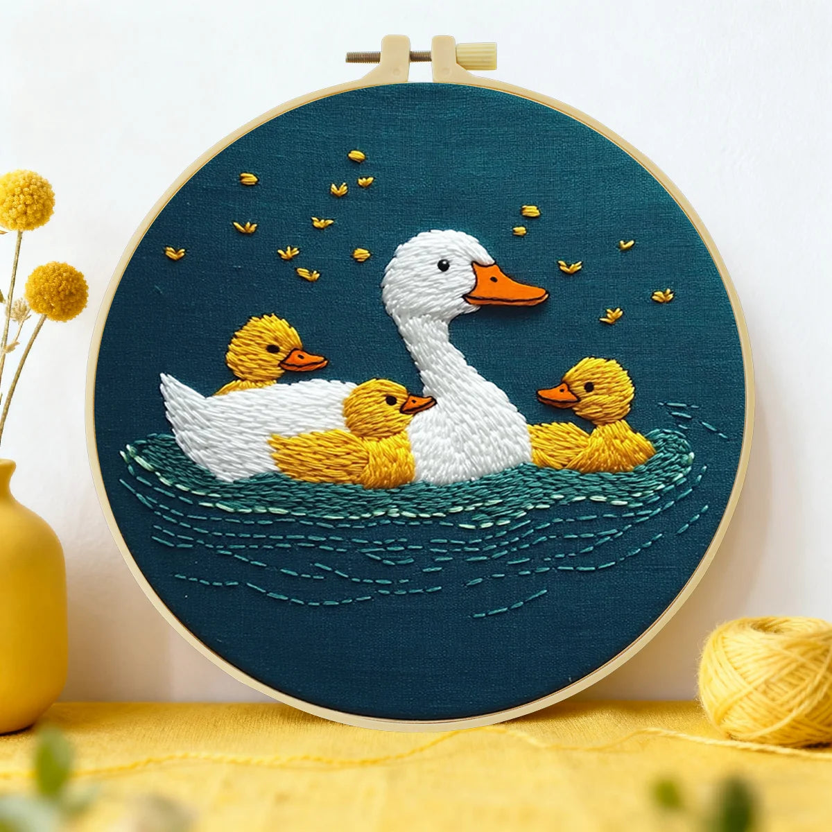 Mother Duck & Ducklings Embroidery Kit – Cute Farm Animal DIY Sewing Craft, Nursery Wall Art Hoop Decor