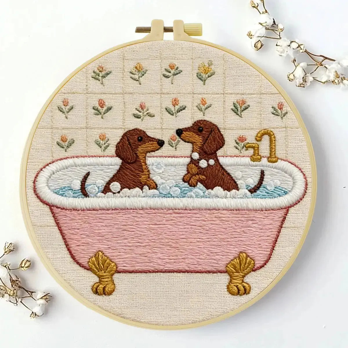 Dachshund Bath Time Embroidery Kit – Cute Sausage Dog DIY Hand Embroidery Hoop Art Set 🛁🐾 Kits For Stitchers