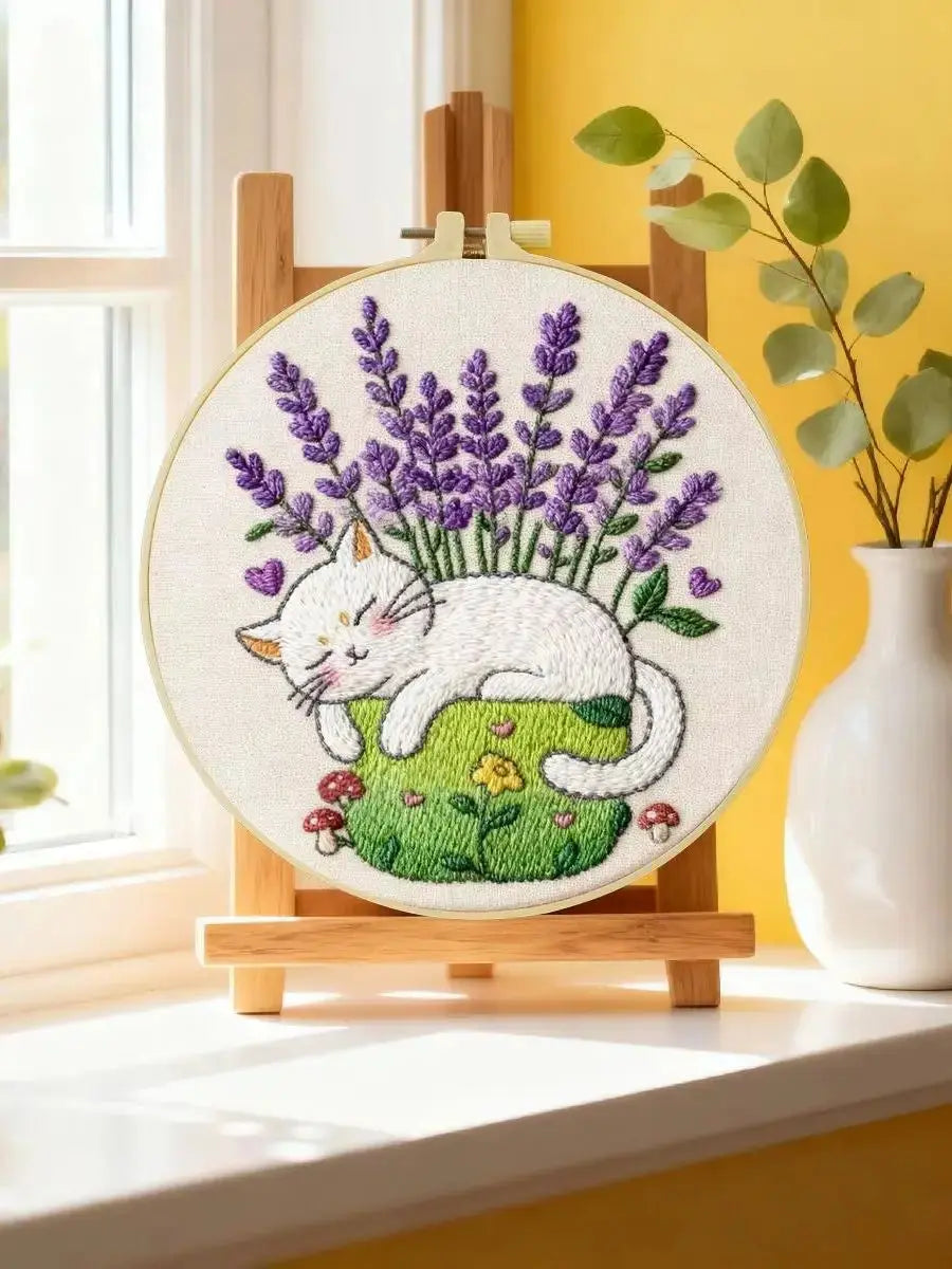 Sleeping Cat Lavender Embroidery Kit for Beginners – DIY Hand Embroidery Hoop Set Kits For Stitchers