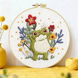 Cute Frog Embroidery Kit – Whimsical Floral Frog DIY Hand Embroidery Hoop Art Set Kits For Stitchers