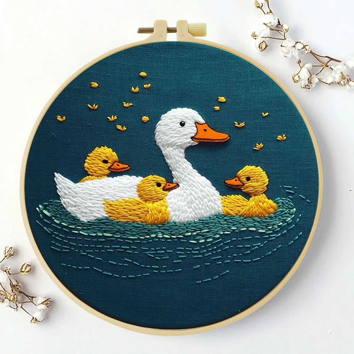 Mother Duck & Ducklings Embroidery Kit – Cute Farm Animal DIY Sewing Craft, Nursery Wall Art Hoop Decor