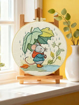 Cute Mouse with Leaf Umbrella Embroidery Kit – Whimsical Rainy Day DIY Hand Embroidery Hoop Art Set Kits For Stitchers