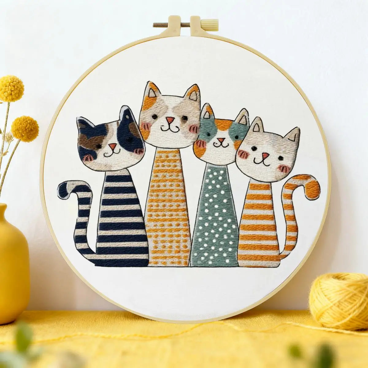 Cute Cat Family Punch Needle Wall Art – Handmade Embroidery Hoop Decor for Nursery & Cozy Rooms