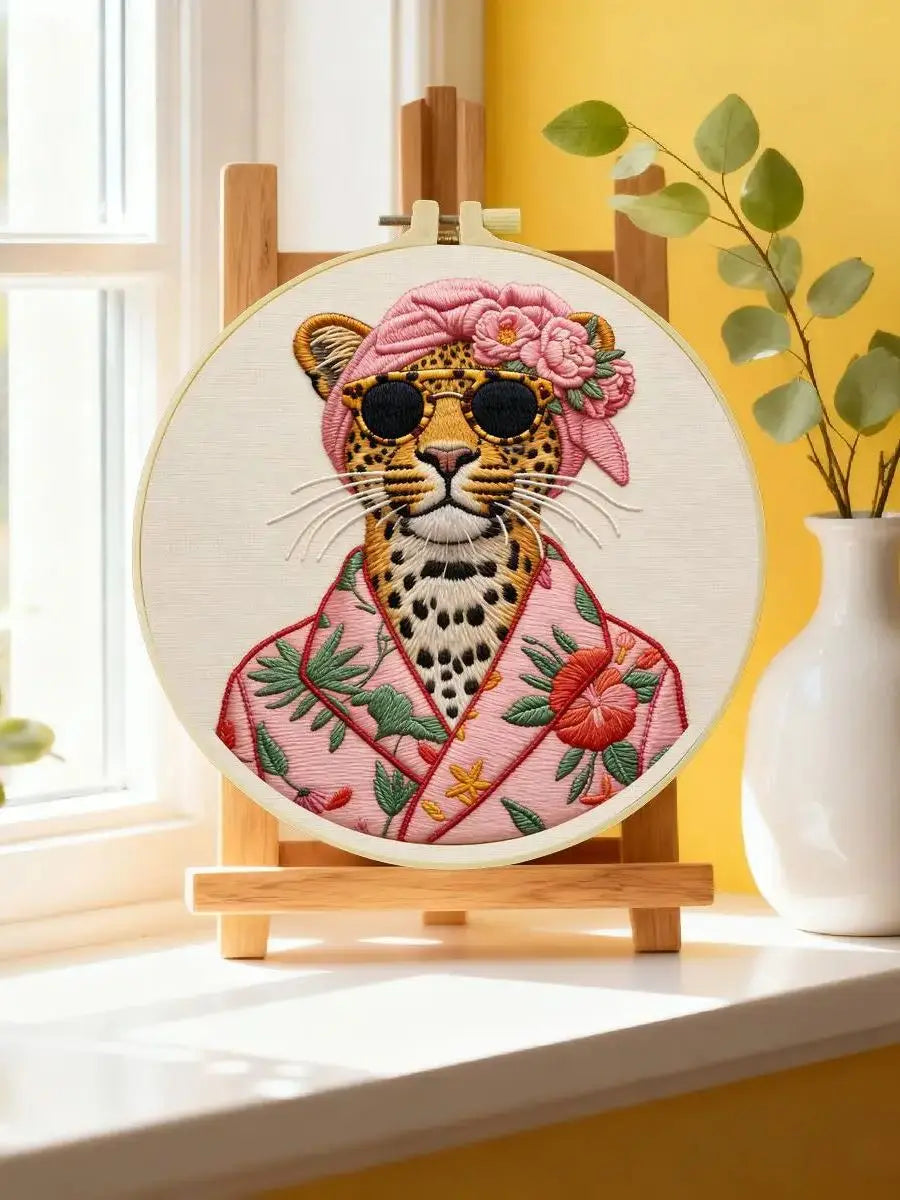 Stylish Leopard Punch Needle Wall Art – Handmade Embroidery Hoop Decor for Nursery & Cozy Rooms