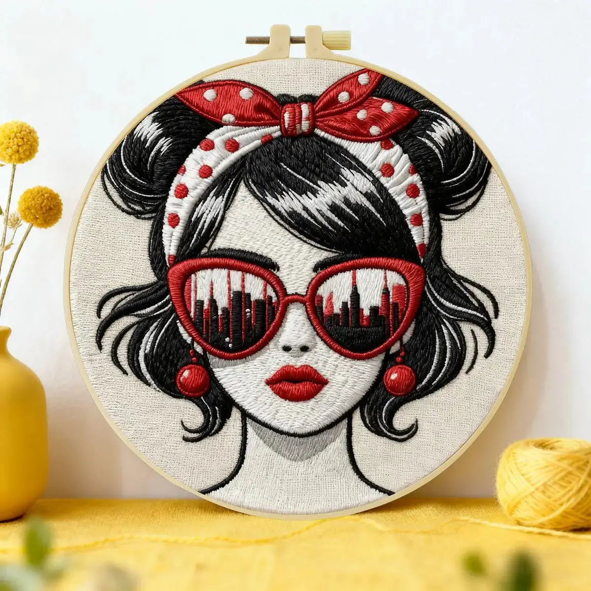 Retro Fashion Girl Embroidery Kit – DIY Modern Woman Hand Embroidery Hoop Art Set Kits For Stitchers