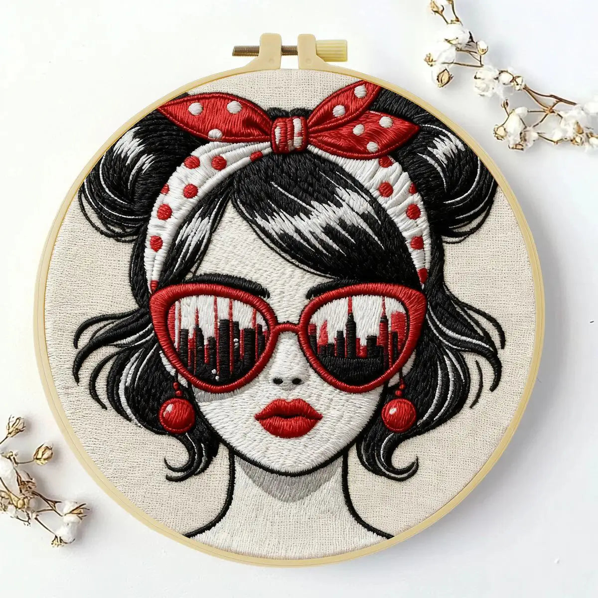 Retro Fashion Girl Embroidery Kit – DIY Modern Woman Hand Embroidery Hoop Art Set