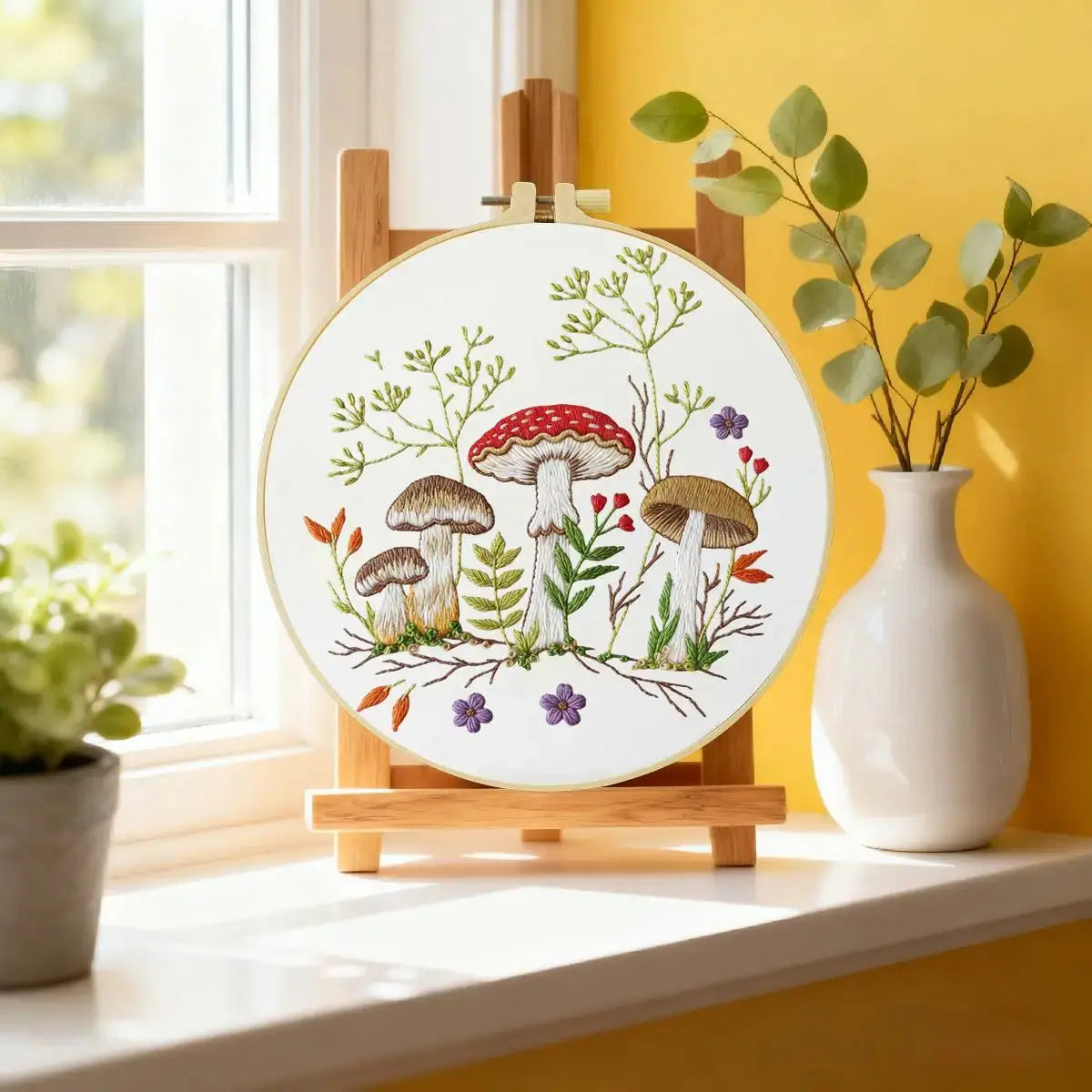 Mushroom Embroidery Kit for Beginners – DIY Woodland Hand Embroidery Hoop Set Kits For Stitchers