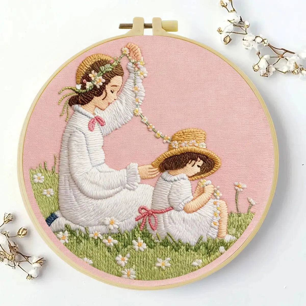 Mother & Daughter Daisy Chain Embroidery Kit – Heartwarming Floral DIY Hand Embroidery Hoop Art Set Kits For Stitchers