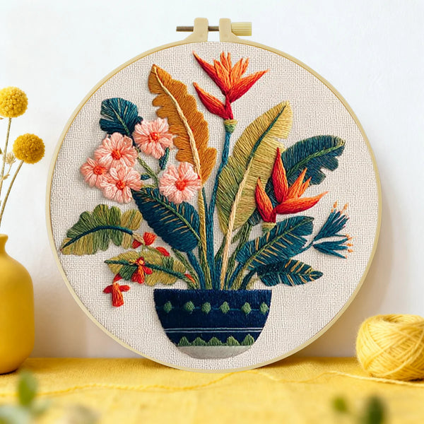 Hand-Embroidered Highland Cow Hoop Art – Farmhouse Wall Decor