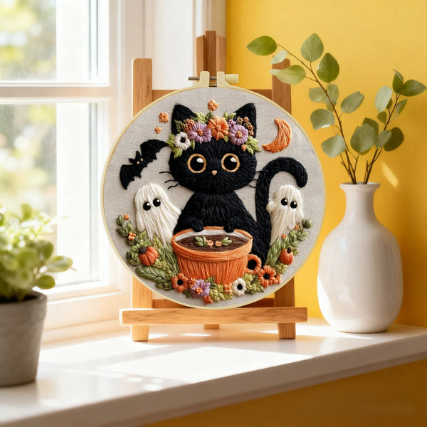 Hand-Embroidered Black Cat Halloween Hoop Art – Spooky Wall Decor