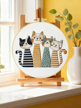 Cute Cat Family Punch Needle Wall Art – Handmade Embroidery Hoop Decor for Nursery & Cozy Rooms